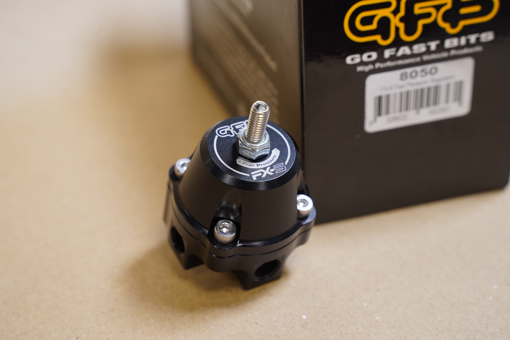 8050 FX-S Fuel Pressure Regulator (1/8″ NPT Ports)