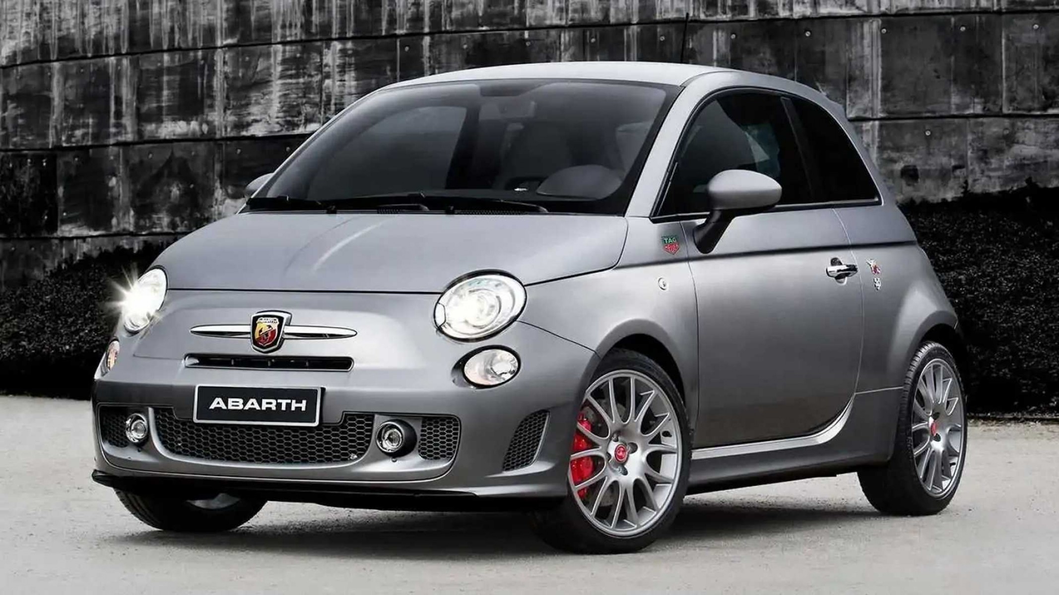 Fiat 500 / 595 / 695 2015  2023 Chip Tuning Abarth 695 Biposto - 1.4 T 190hp