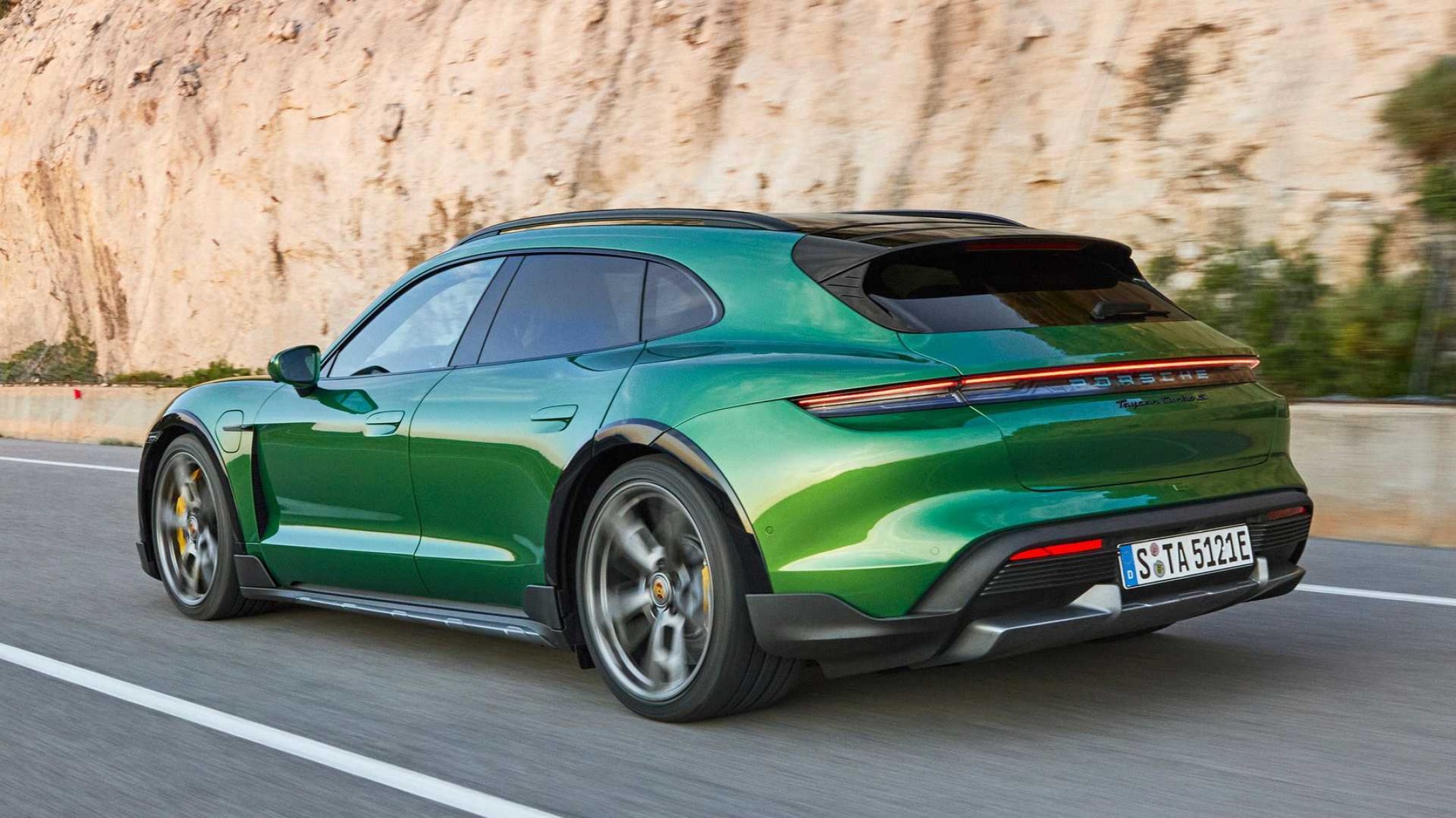Porsche Taycan 2019  ... Chip Tuning 4 Cross Turismo 476hp