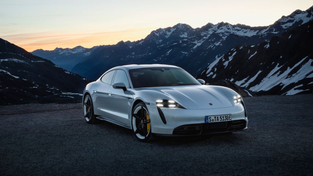 Porsche Taycan 2019  ... Chip Tuning Turbo 680hp
